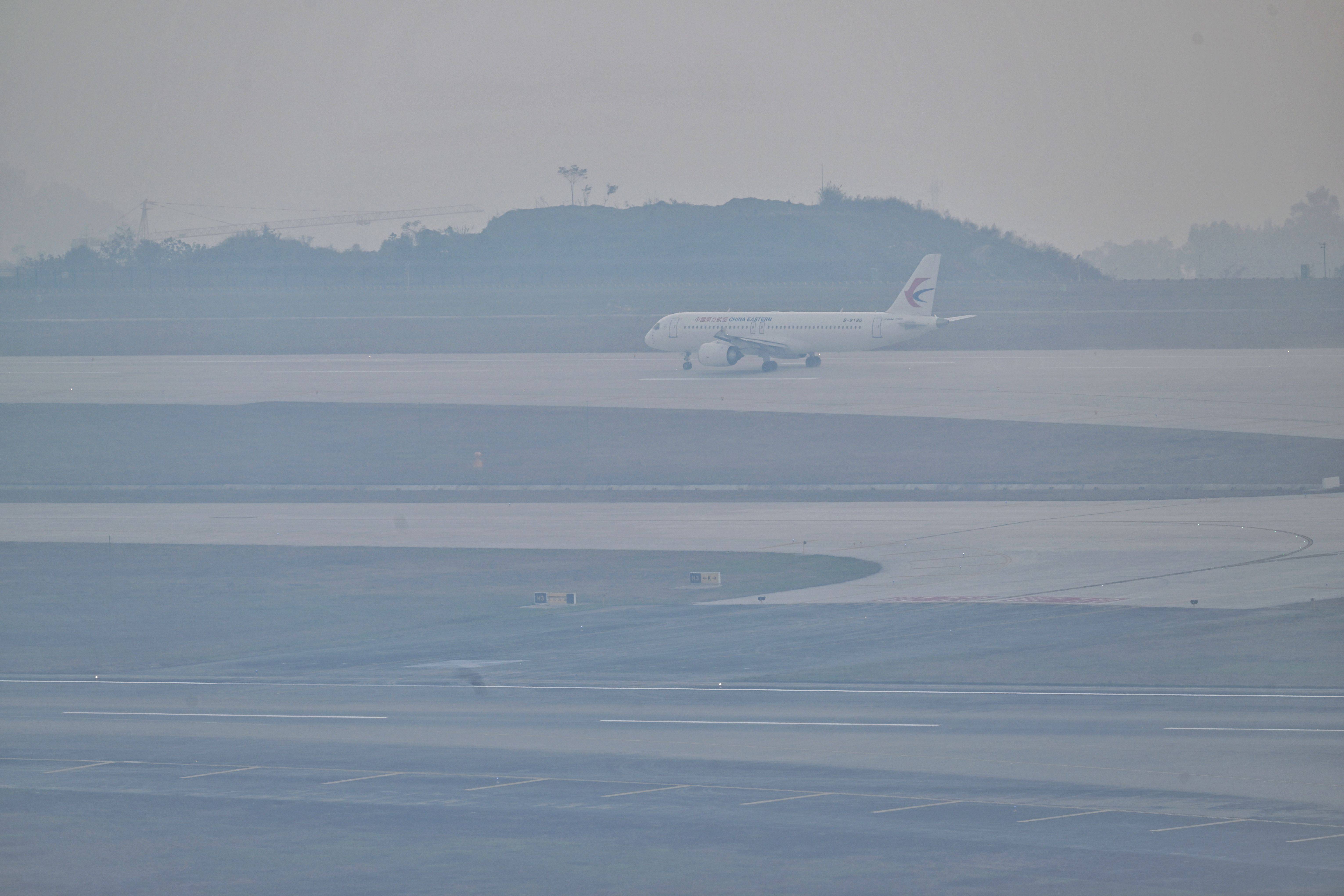 正式啟用！C919在第四跑道首飛，江北機場進入四跑道時代